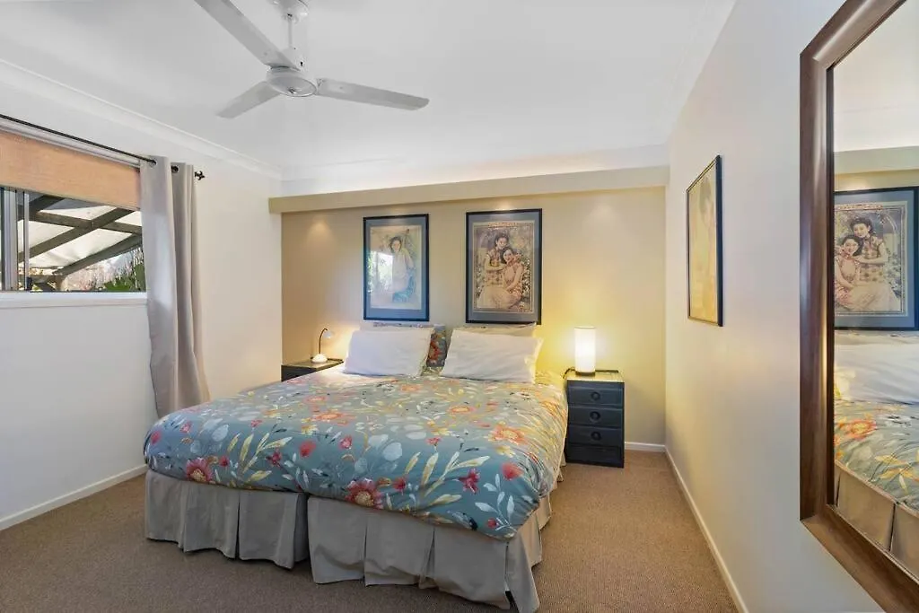 Holiday home Enchanted Garden Cottage With Bikes And Air Con Russell Island Australia