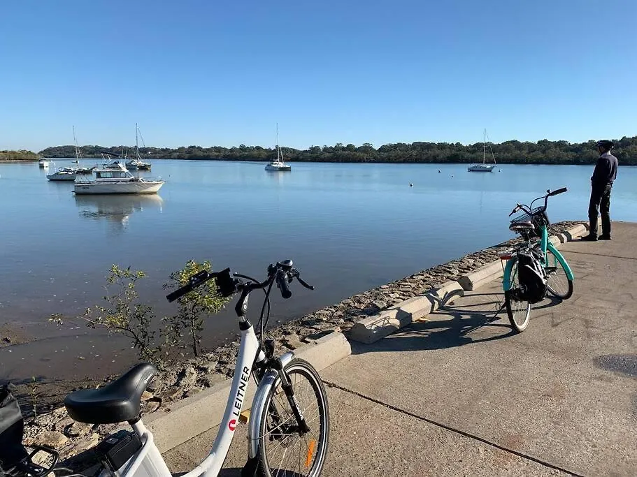 Enchanted Garden Cottage With Bikes And Air Con Russell Island Australia