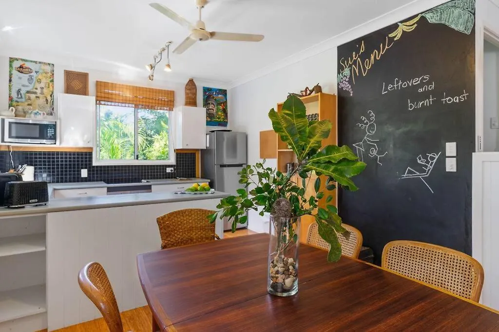 Enchanted Garden Cottage With Bikes And Air Con Russell Island Australia